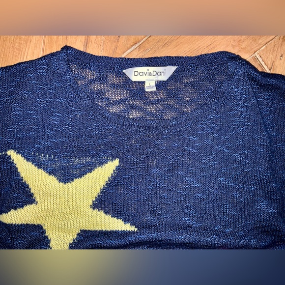 ⭐️Davi & Dani boutique sweater - very lightweight, loose, & comfy - size large - Picture 8 of 10